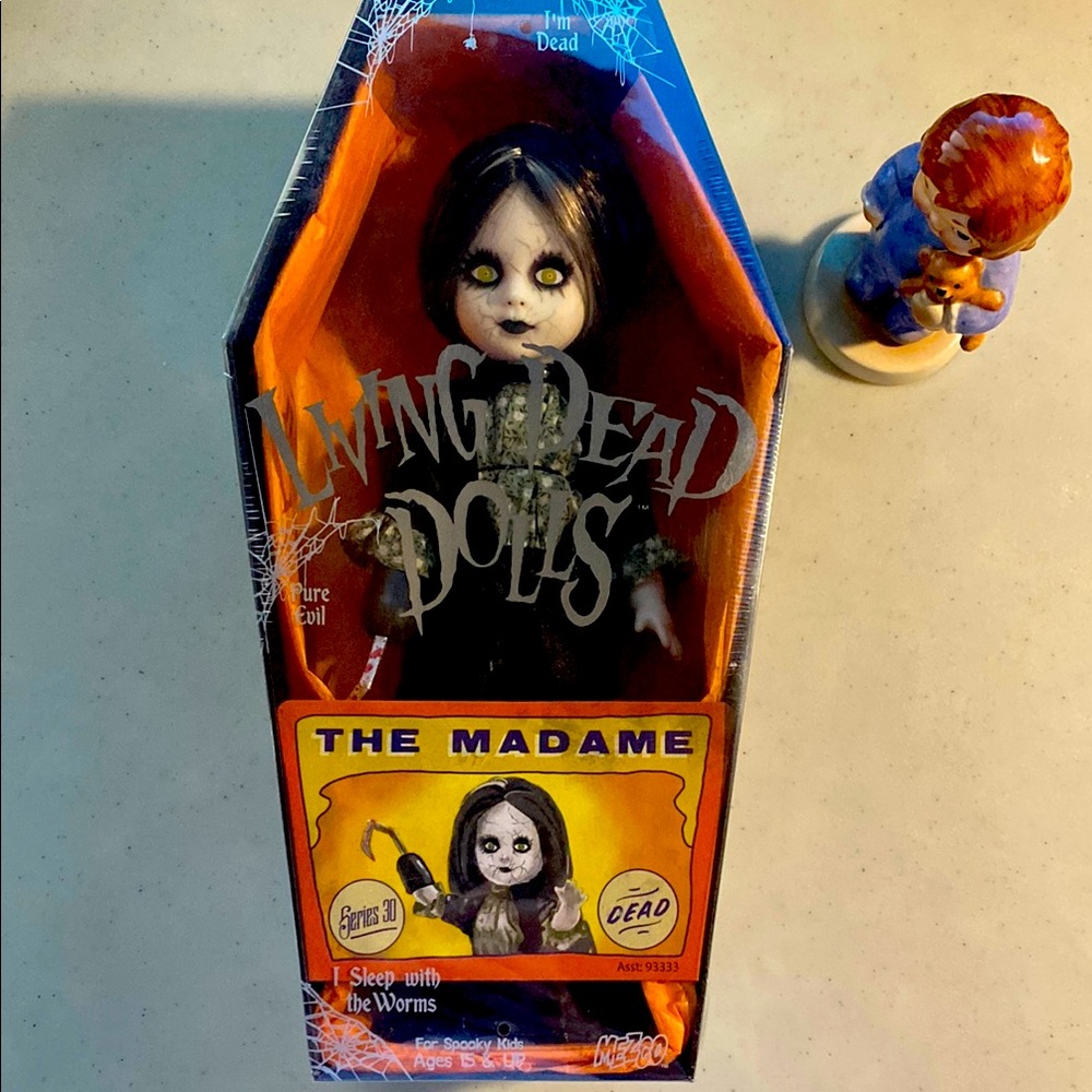Living Dead Dolls The Madame